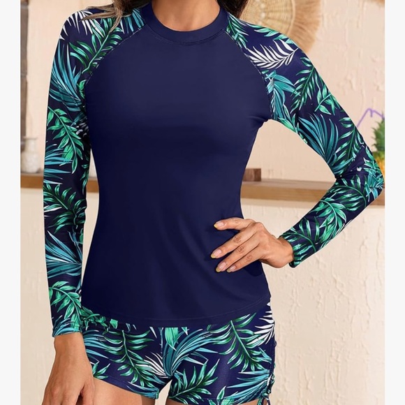 Tropical Leaf Print Rash Guard Set - Picture 3 of 7